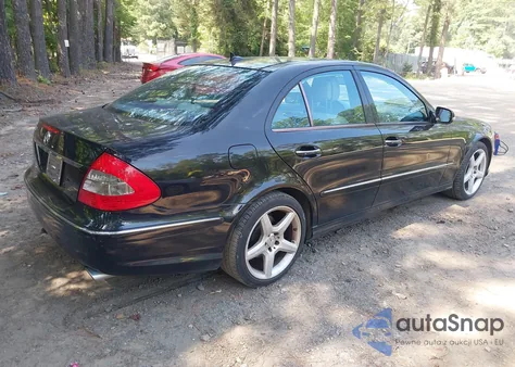 2008 Mercedes-Benz E 550 z USA, uszkodzony, nr VIN WDBUF72X68B259853